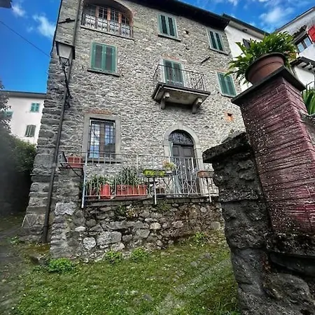Palazzetto In Centro *
